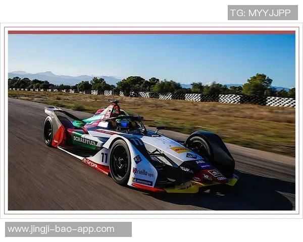 足球明星亲身揭秘赛场背后的故事与成长之路